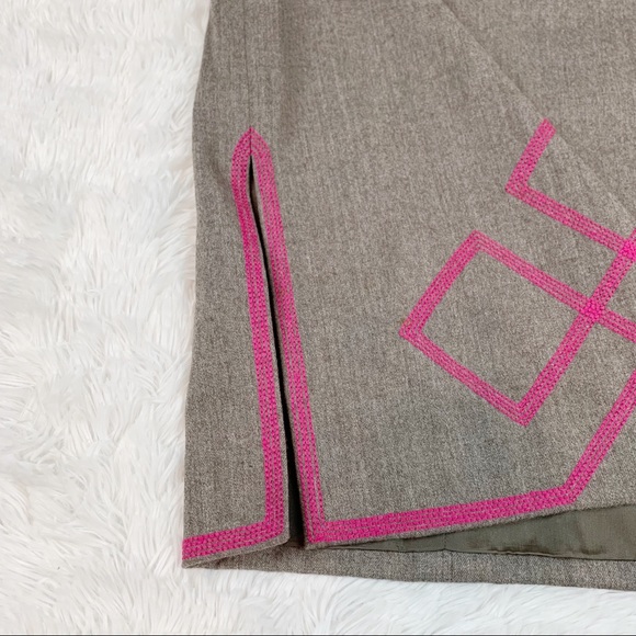 Moschino Cheap and Chic Wool knee length straight skirt with embroidered pattern - Picture 8 of 13